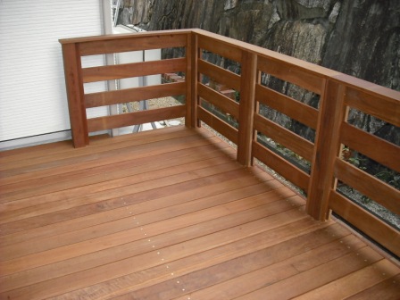 �~�i�~�E�G�N�X�e���A���Ɠ��e�@�E�b�h�f�b�L�{�H��