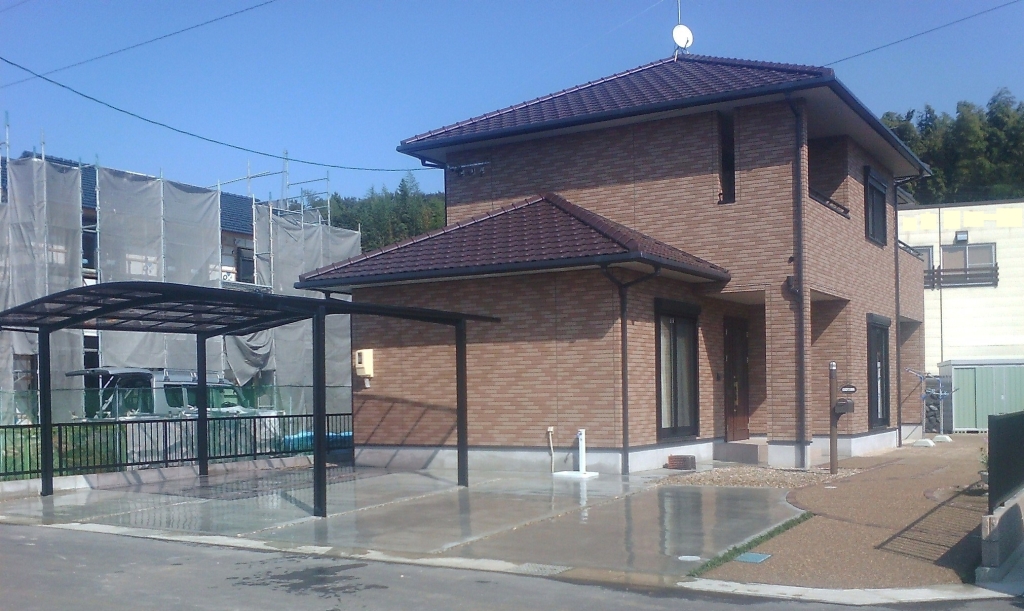 �O�\�E�G�N�X�e���A�{�H��@TOEX�J�[�|�[�g�Ɛ􂢏o���A�v���[�`�@���Z���Ύs