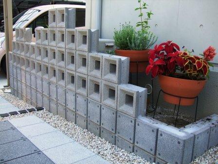 造園・外構・エクステリア施工例　スクリーンブロックを使ったデザインウォール　岐阜県多治見市